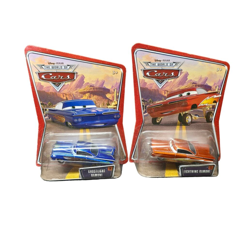 Disney Pixar The World of Cars Ghostlight & Lightning Ramone All Diecast 2 Car